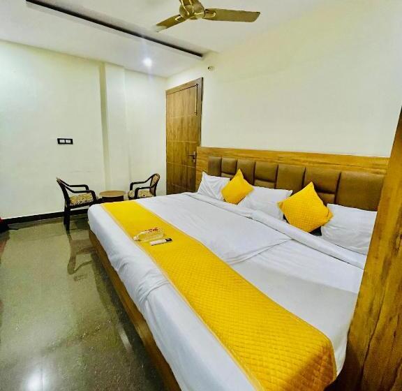 Hotel Sm International Madhav