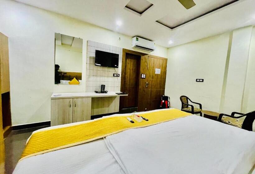 Hotel Sm International Madhav