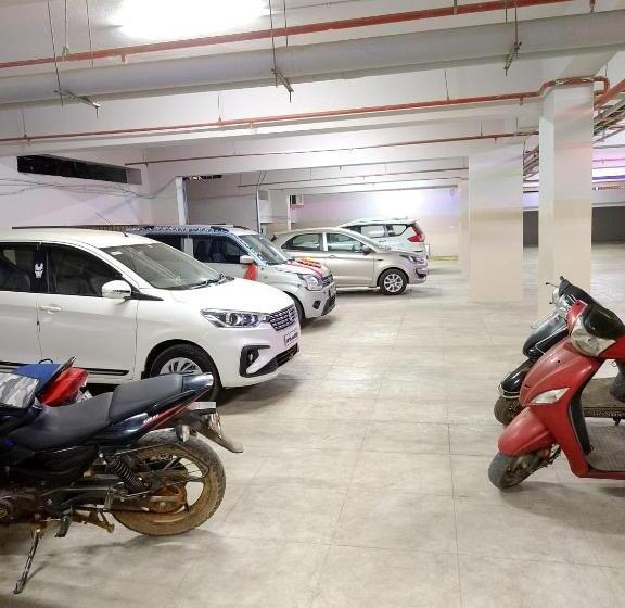 호텔 Sri Vishnu Tejam Elite