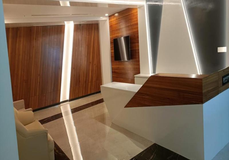 호텔 Sri Vishnu Tejam Elite