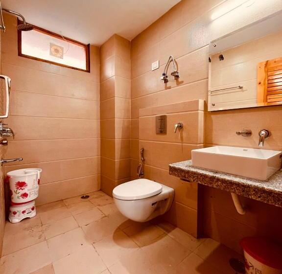 فندق Lee Green, On Mall Road Manali