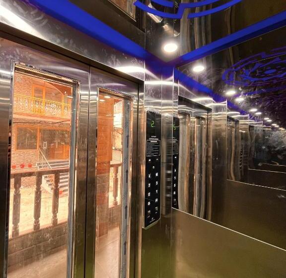 فندق Lee Green, On Mall Road Manali