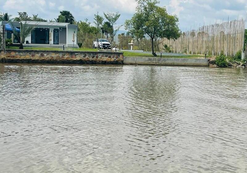 فندق The Square Residence