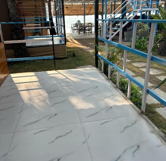 ホテル The Tito S Blue Sky Beach Resort