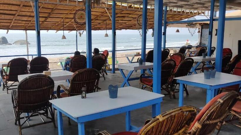 فندق The Tito S Blue Sky Beach Resort