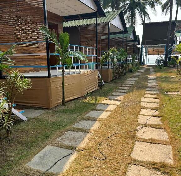 ホテル The Tito S Blue Sky Beach Resort