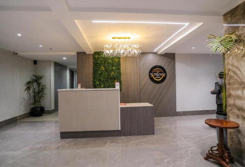 فندق The White Seasons