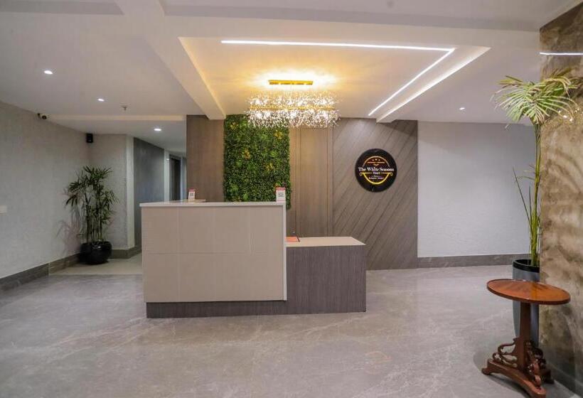 فندق The White Seasons