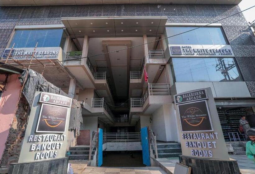 فندق The White Seasons