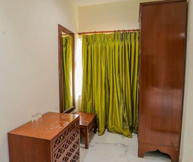 فندق The White Seasons