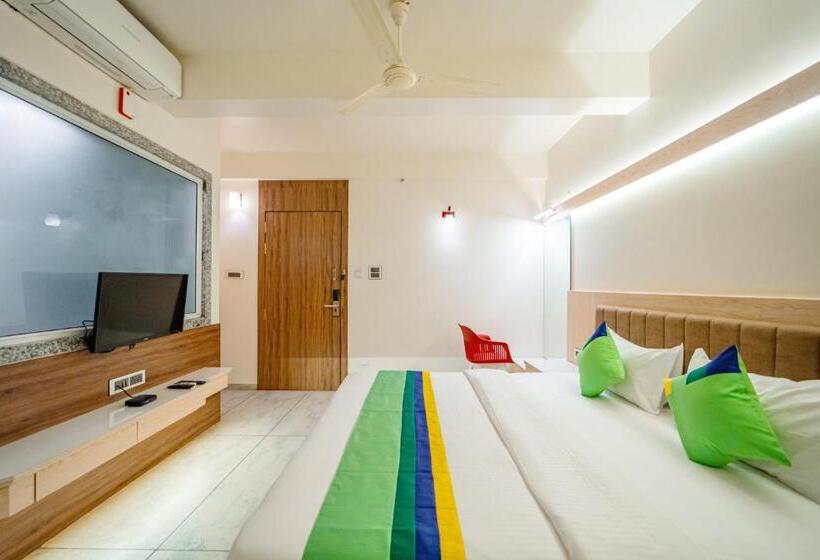 فندق Treebo Sai Rekha Inn