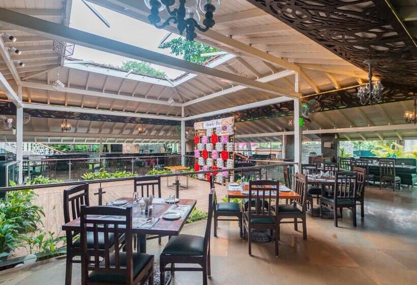 فندق Treebo Sai Rekha Inn