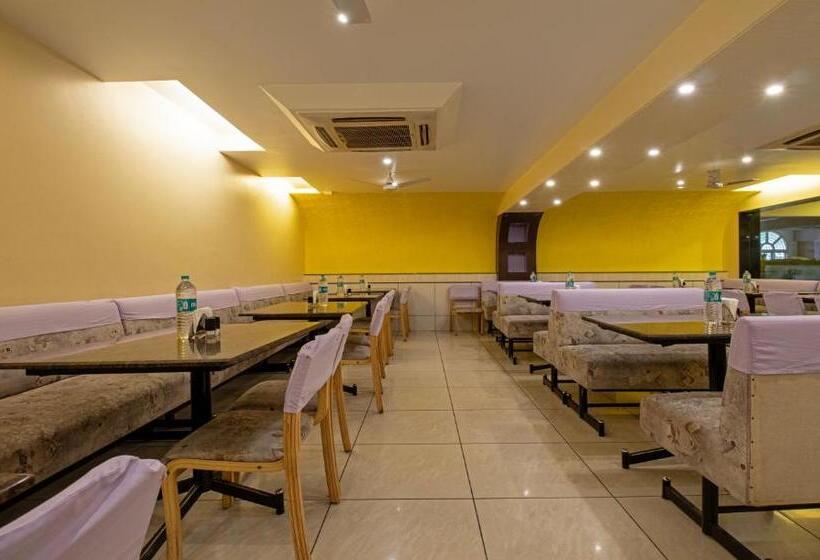 فندق Treebo Suvarna Comforts