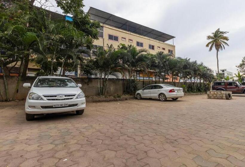 فندق Treebo Suvarna Comforts