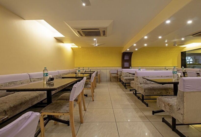 فندق Treebo Suvarna Comforts