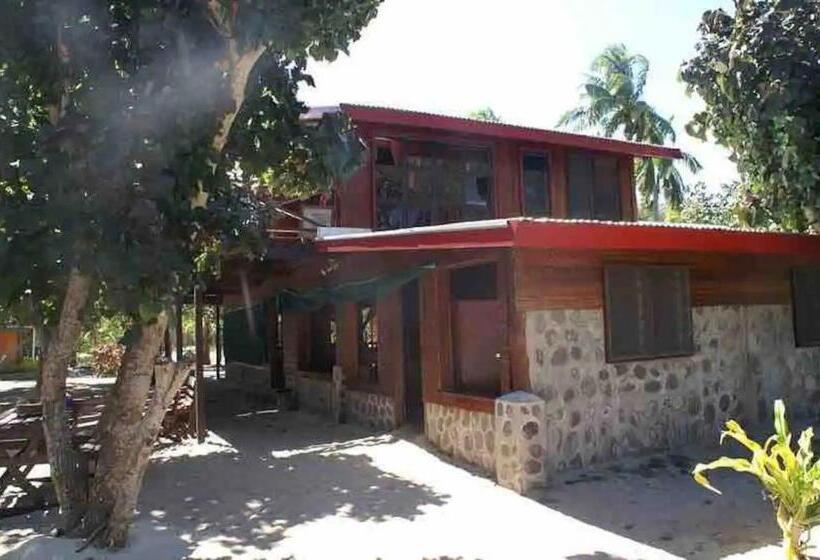 Отель White Sandy Beach Best Manta Snorkeling