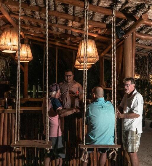 فندق Xcalak Paradise