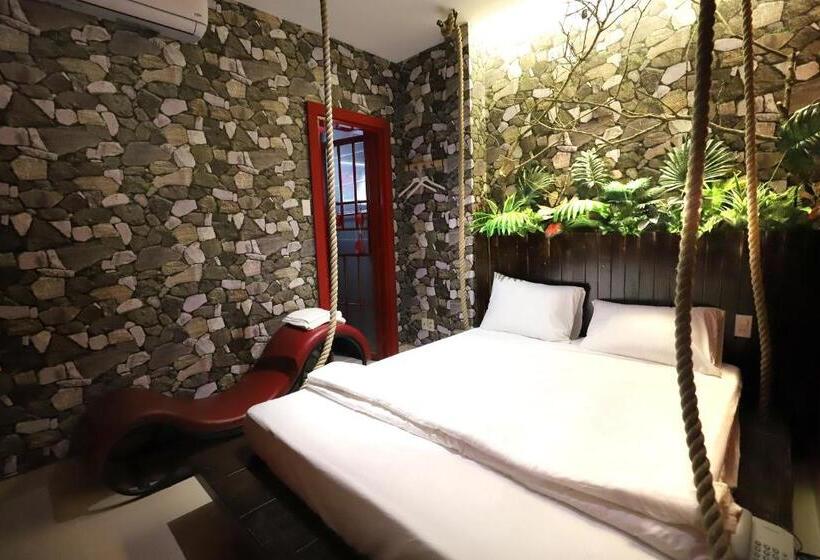 Loove Hotel   Khách Sạn Tình Yêu