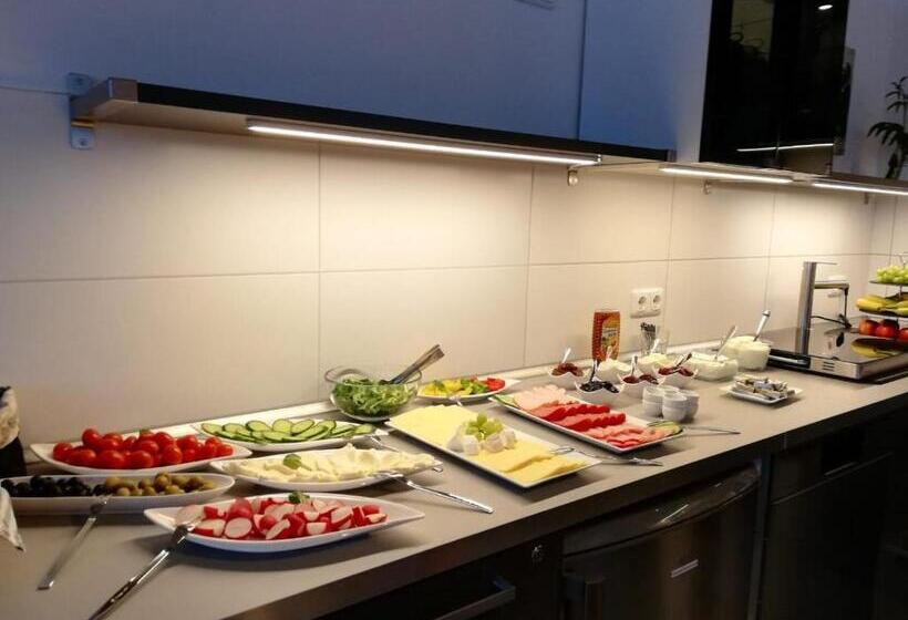 Meinpartments   Full Service Living