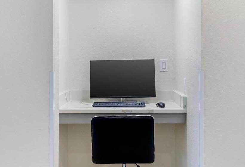 מוטל Red Roof Inn Hutchins