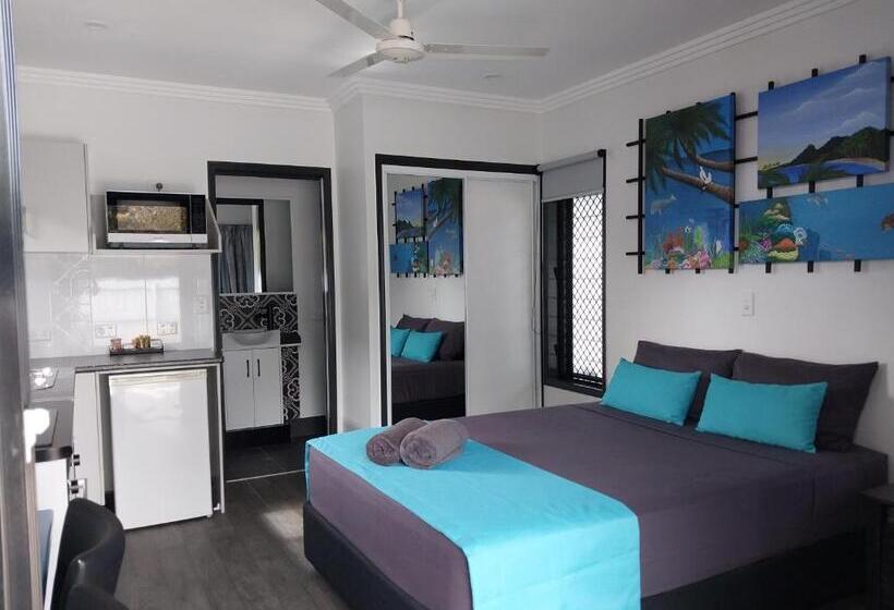 مُتل The Dugongs  Rest