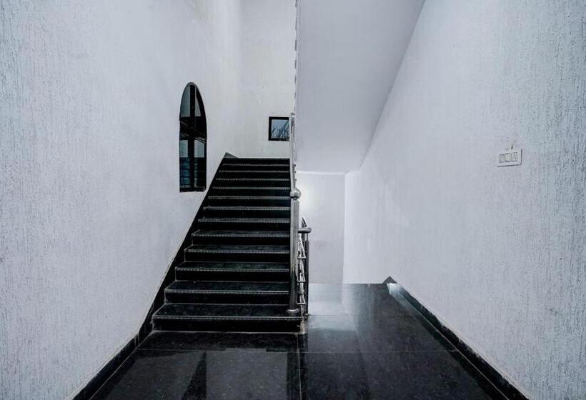 Oyo Flagship Hotel Ashok Vatika Banquet Hall