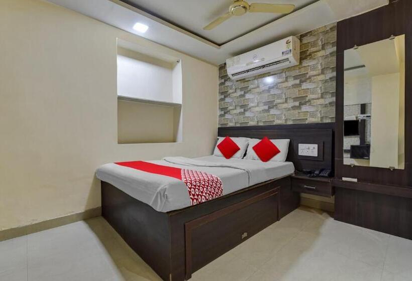 Oyo Hotel City Palace