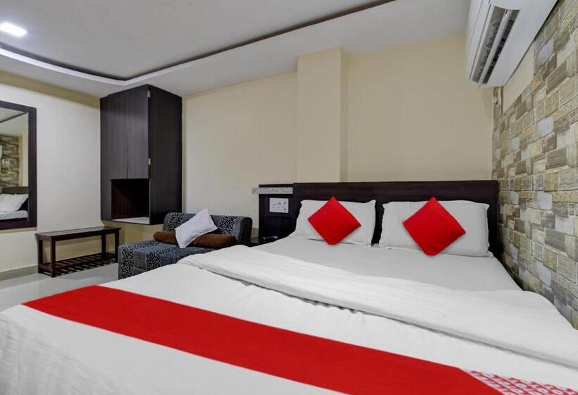 Oyo Hotel City Palace