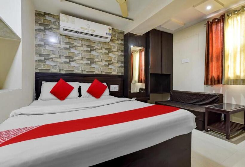 Oyo Hotel City Palace