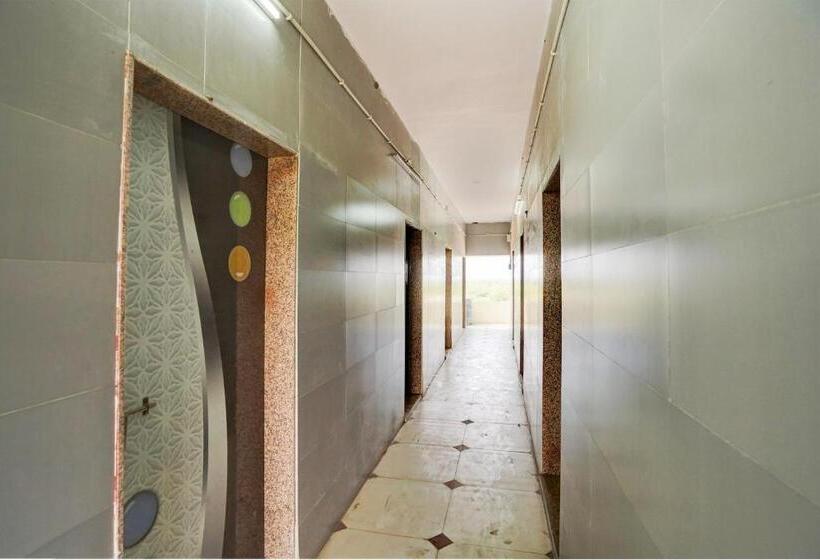 Oyo Ramdev Hotel & Guest House