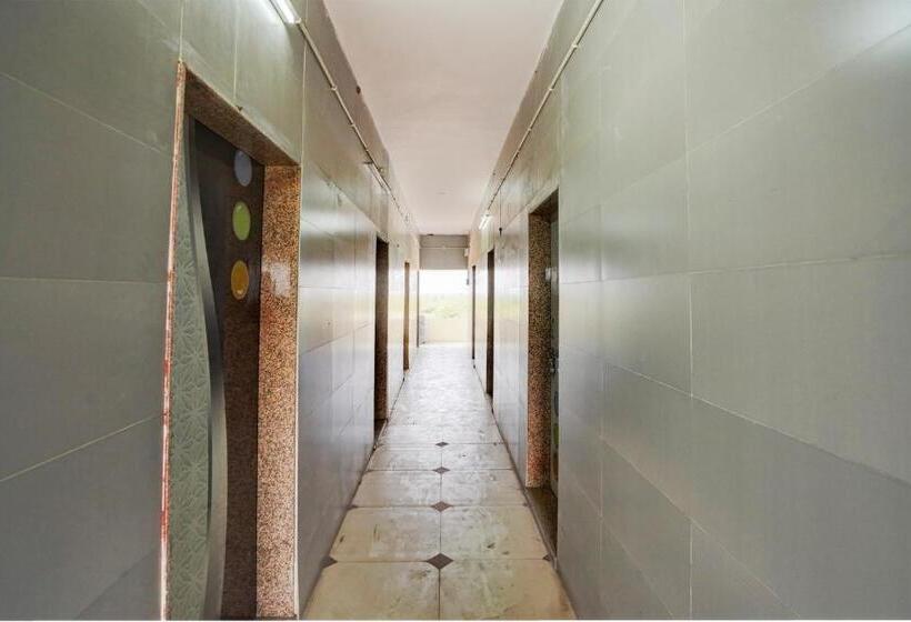 Oyo Ramdev Hotel & Guest House