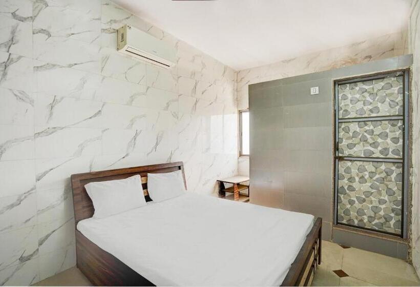 Oyo Ramdev Hotel & Guest House