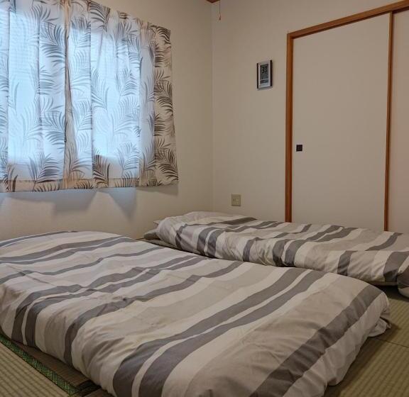 بنسيون Anna S House 駐車無料