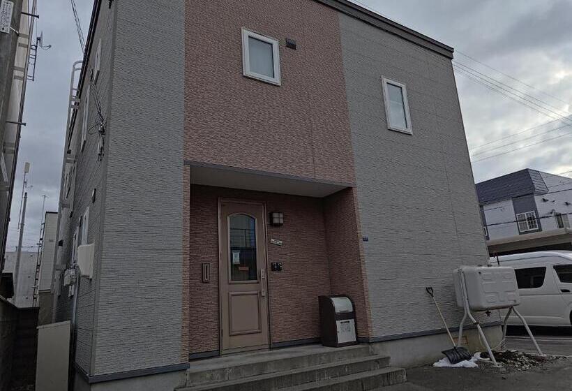 بنسيون Anna S House 駐車無料