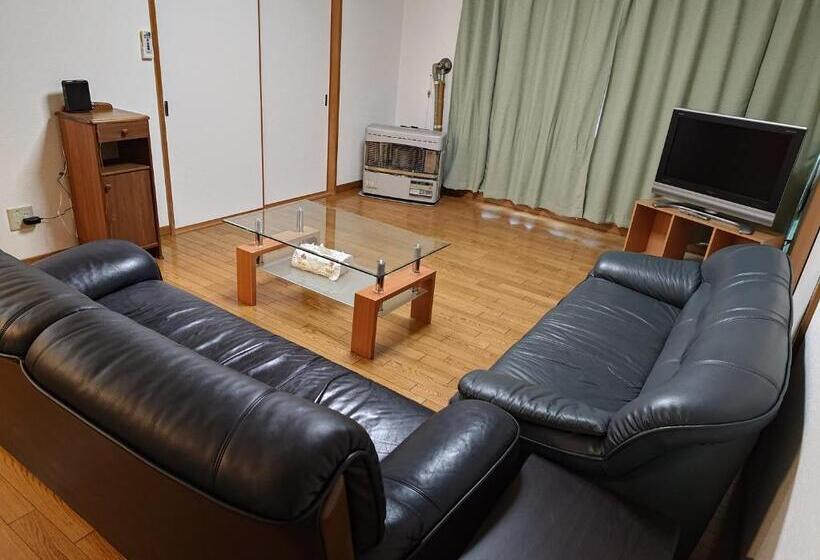 بنسيون Anna S House 駐車無料