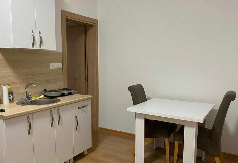 پانسیون Apartmani Bella