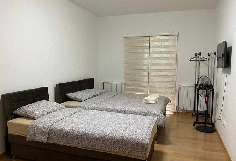 پانسیون Apartmani Bella