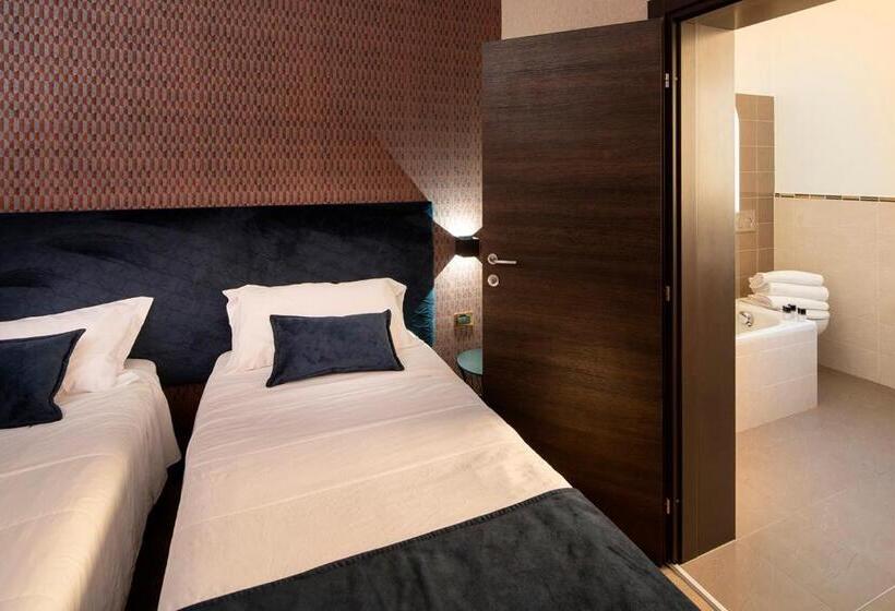 ペンション Astoria Comfort Rooms