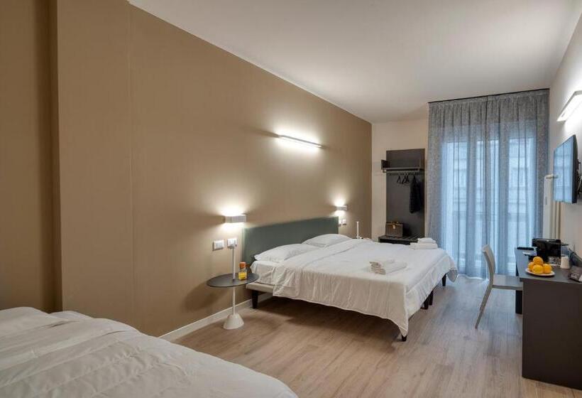 ペンション Astoria Comfort Rooms