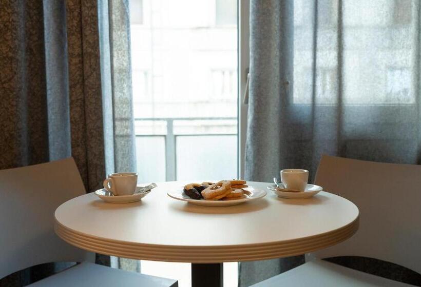 ペンション Astoria Comfort Rooms