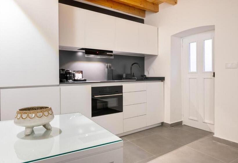 Пансион Azinheira Suites Townhouse   Alojamento Turístico