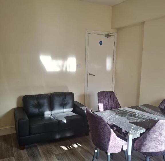 Пансион Brighton Rd