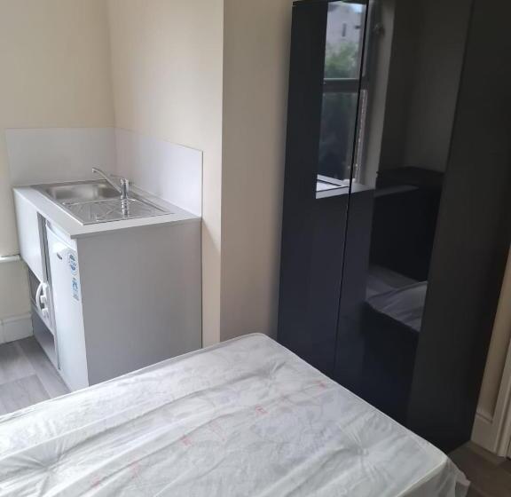 Пансион Brighton Rd