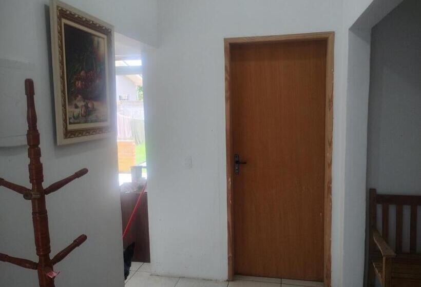 Pension Casa De Hóspedes Nos Carianos Perto Do Aeroporto