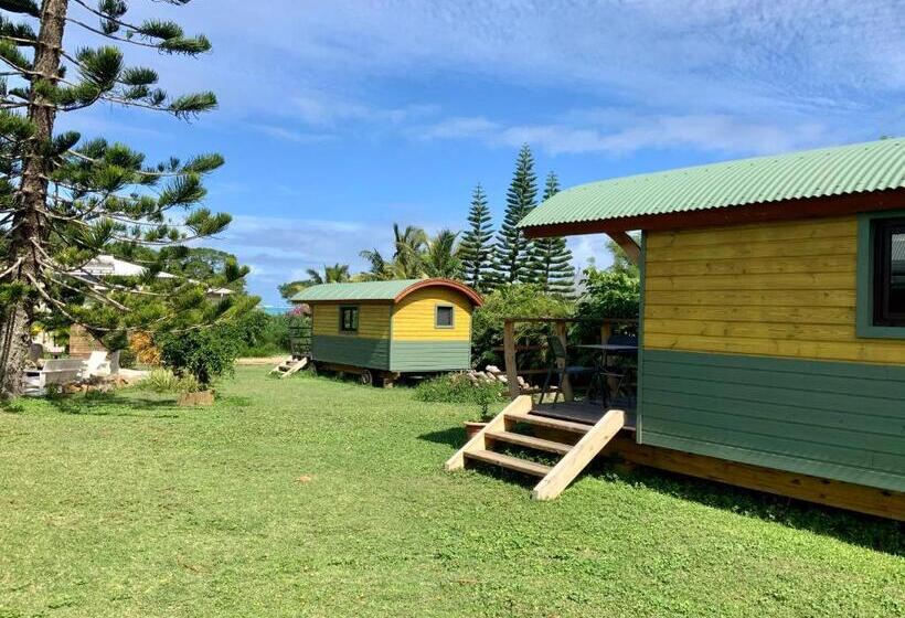 پانسیون Cheratof