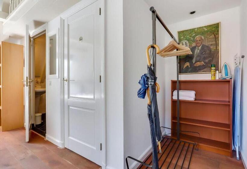 پانسیون City Centre, Canal House, Luxurious , Stylish Bedroom, Ensuite Bathroom, Own Entrance