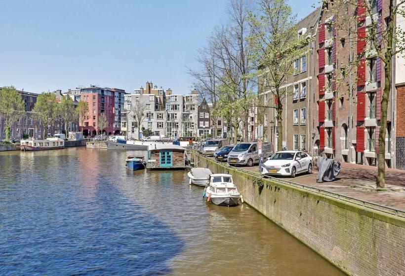 پانسیون City Centre, Canal House, Luxurious , Stylish Bedroom, Ensuite Bathroom, Own Entrance