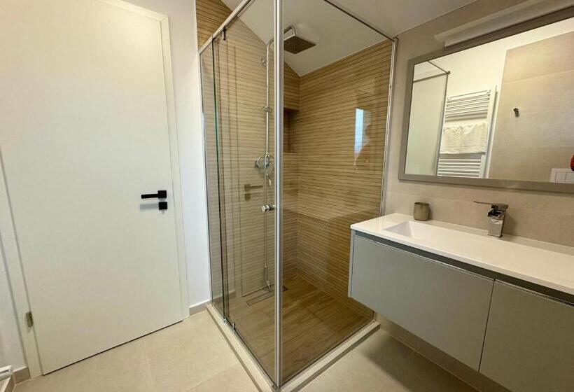 펜션 Epic Vila Brașov, Cristian