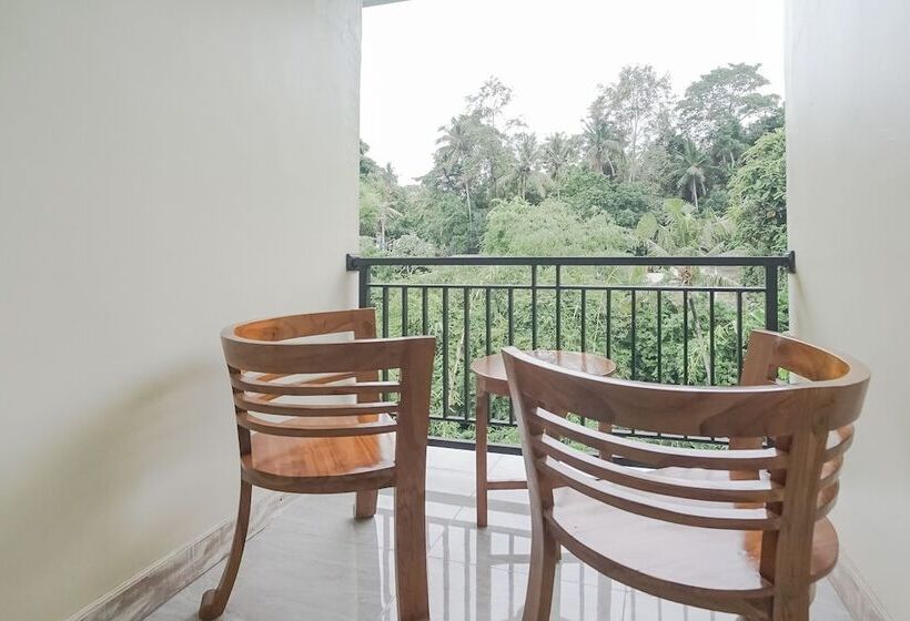 פנסיון Giri Krisna Guest House