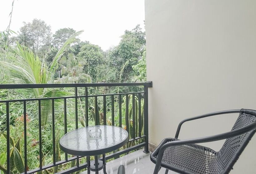 פנסיון Giri Krisna Guest House